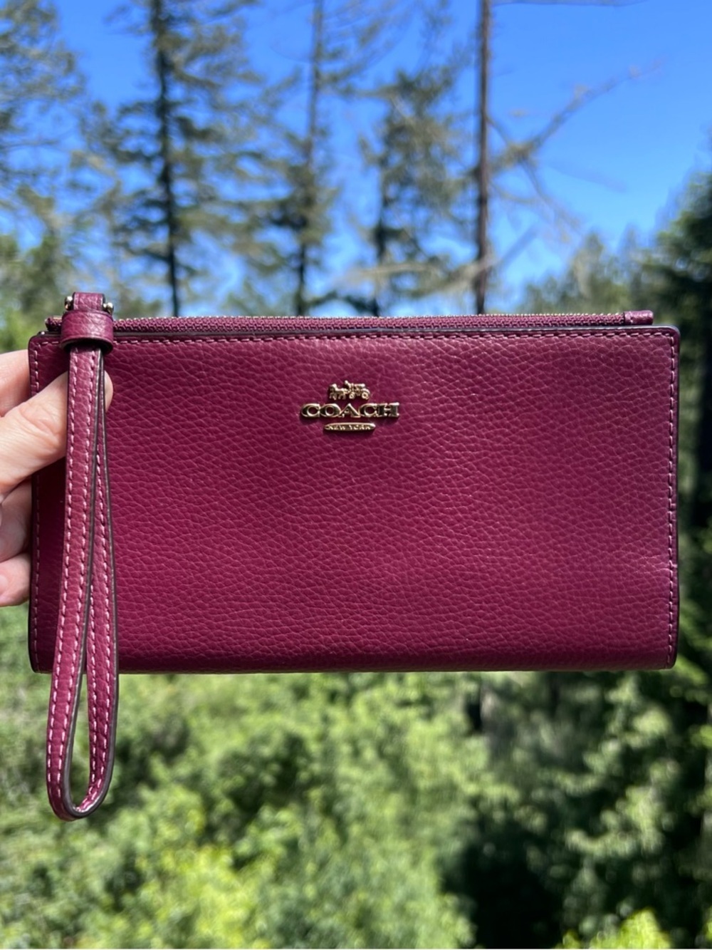 COACH Slim Wristlet Wallet Clutch in Deep Berry Purple Pebble Leather AUTHENTIC